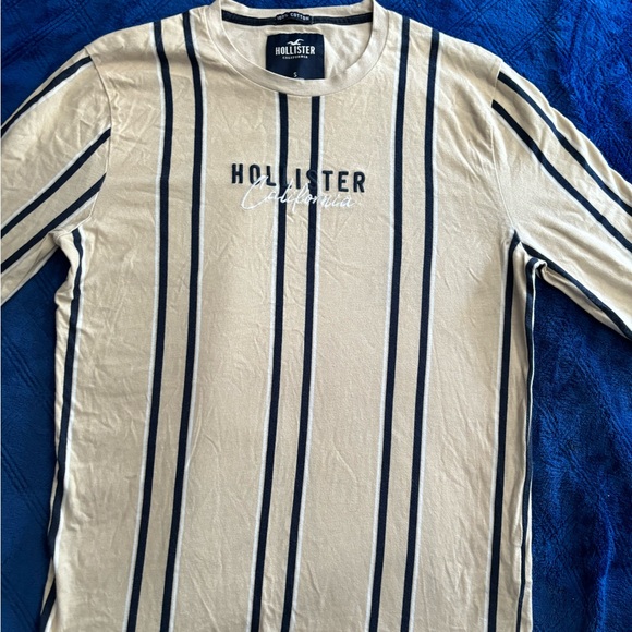 Hollister Other - Teen/mens size S Hollister long sleeved tan, blue and white tee